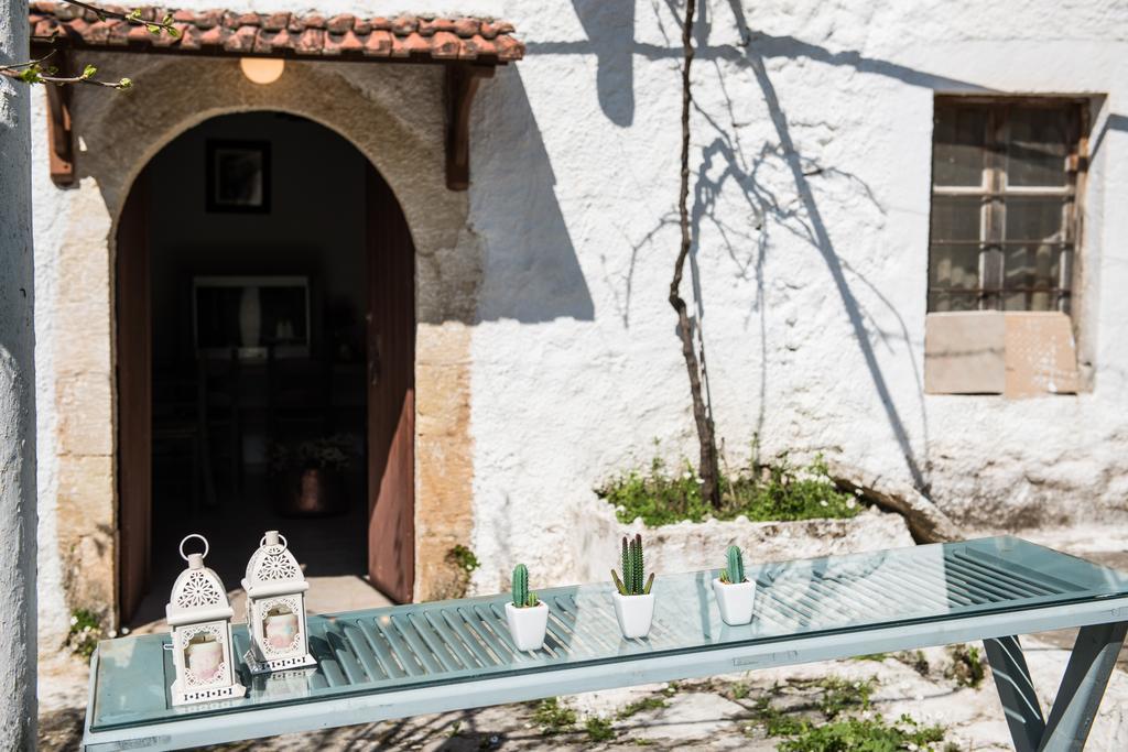 Traditional House Alikampos Exterior photo