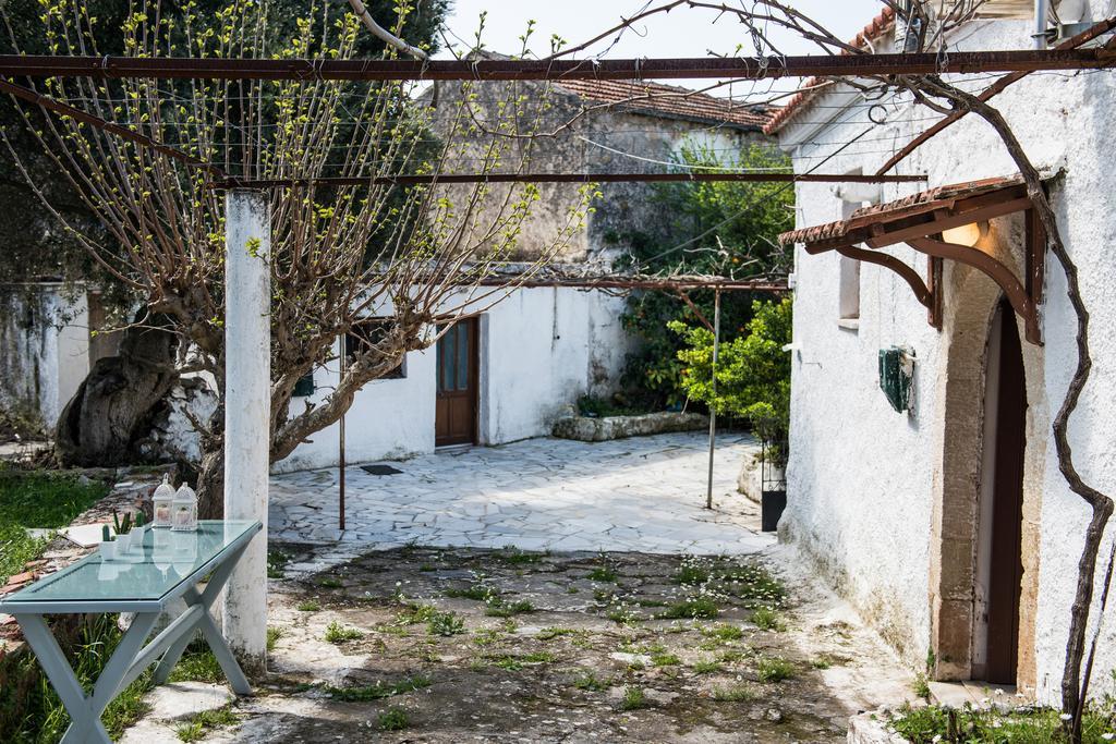 Traditional House Alikampos Exterior photo